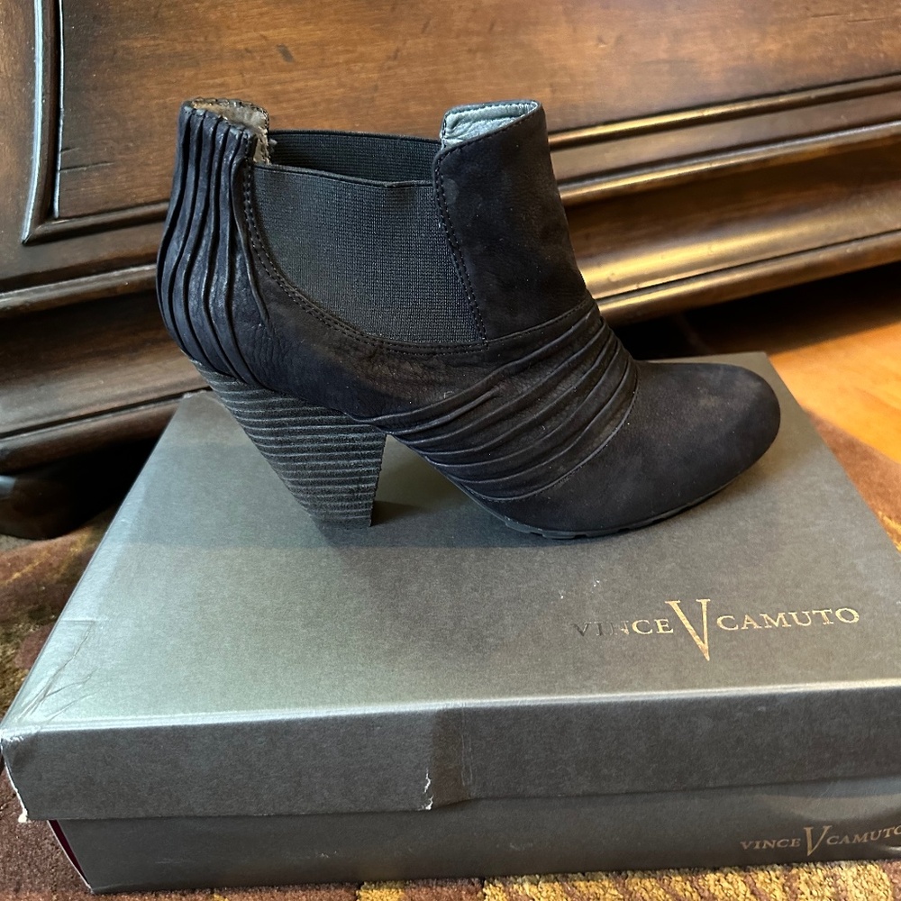New- Never Used- Vince Camuto Bronco Ankle Boot